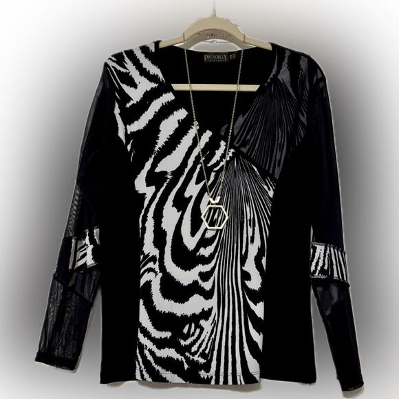 Tops - Picadilly Fashions black & white top!